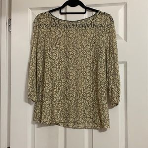 Back Buttoned Lace Top